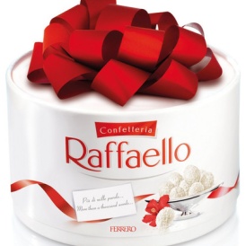 Конфеты Raffaello Тортик с цельным миндальным орехом, 200г