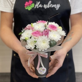 Композиция в кофейном стаканчике "Розовый раф"