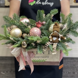 Новогодняя композиция в декоративном ящике Тайна Новогодней Ночи