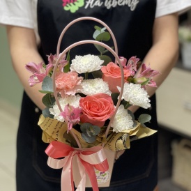 Композиция в сумочке "Нежность абрикоса"