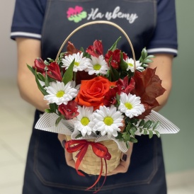 Композиция в корзине "Огненная любовь"