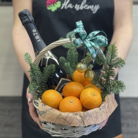 Праздничная корзина Мандариновое настроение (Размер M)