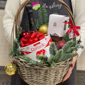Подарочная корзина "Салют"