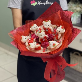 Букет из мягких игрушек 7 красных мишек (Красный)