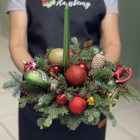 Новогодняя настольная композиция со свечкой (золото/красный)