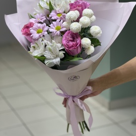 Букет с пионовидной розой "Сияние Монблана"