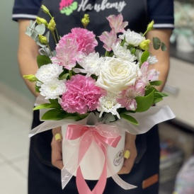 Композиция в коробке "Легкость мгновения"