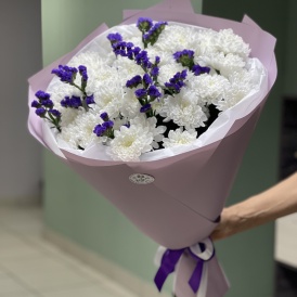 Букет из 7 пушистых хризантем "Прованс"