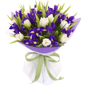 Букет из тюльпанов и ирисов "Воплощение весны"